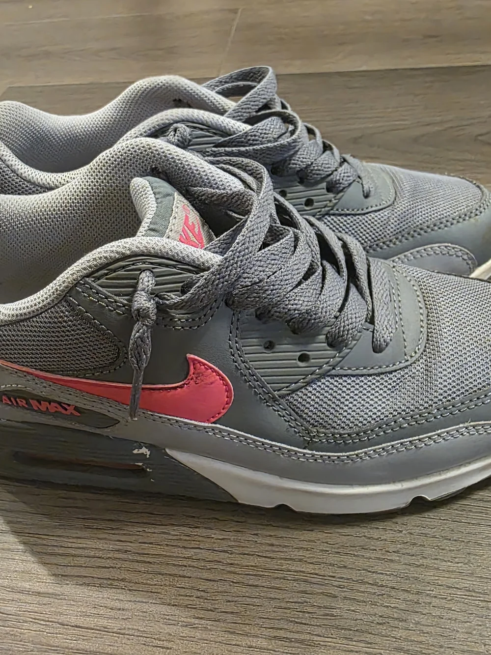 Nike Air Max Grey and Pink- Size 6Y/womens 8